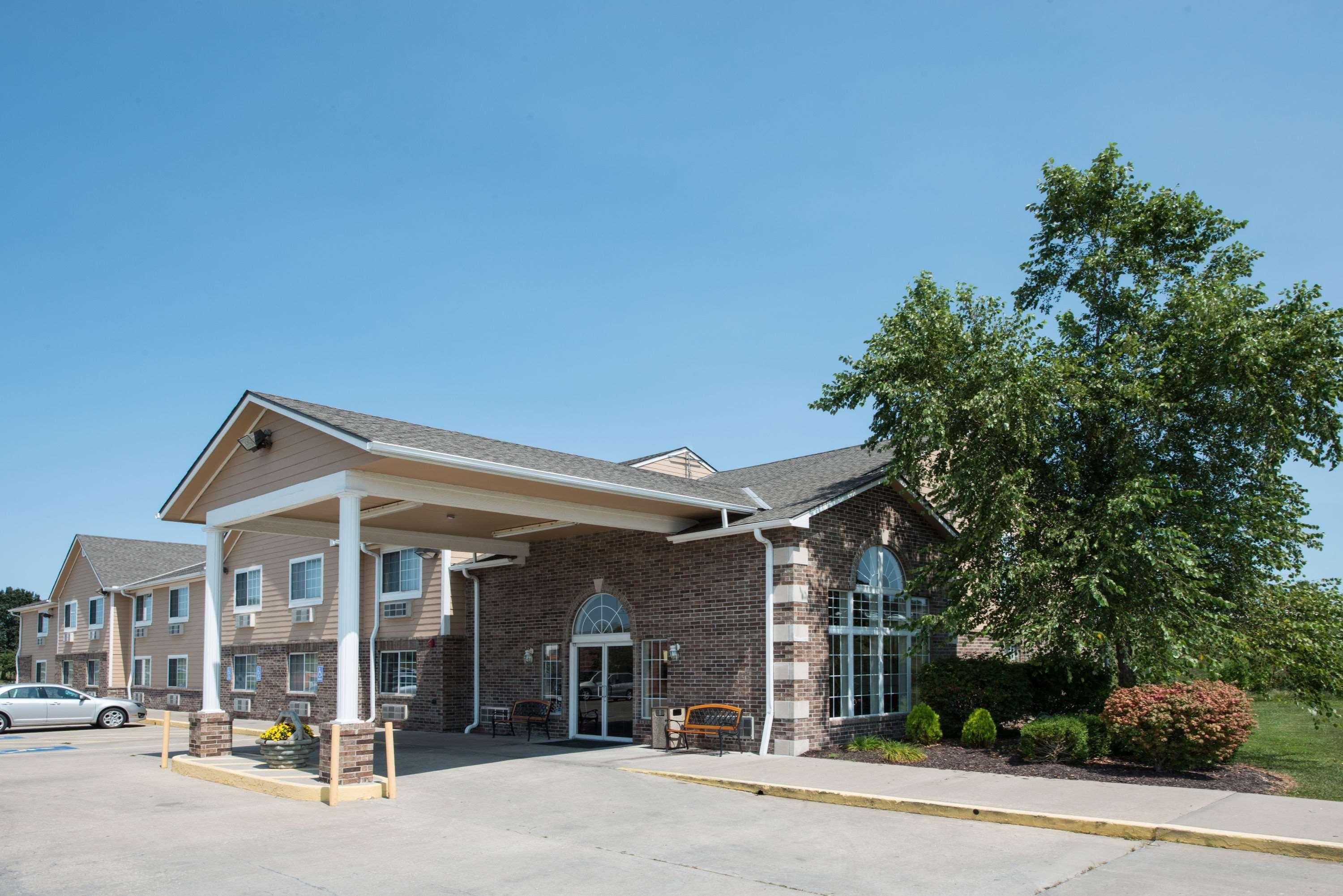 Super 8 By Wyndham Richmond Hotell Exteriör bild